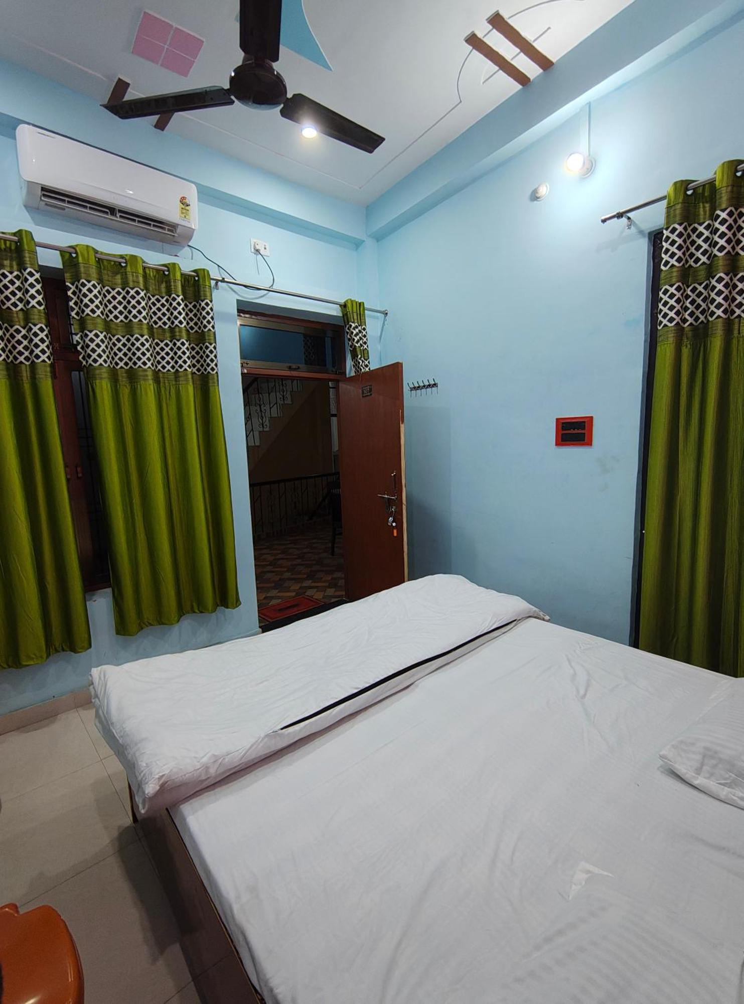Harsh Home Stay Ayodhya Kültér fotó